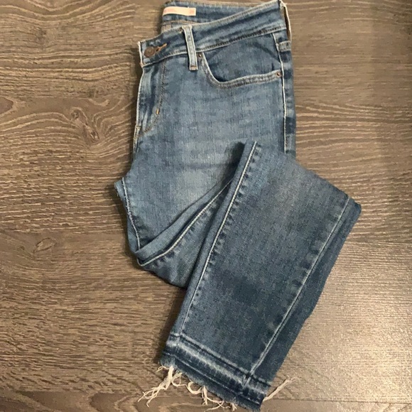 Jeans - Picture 1 of 2